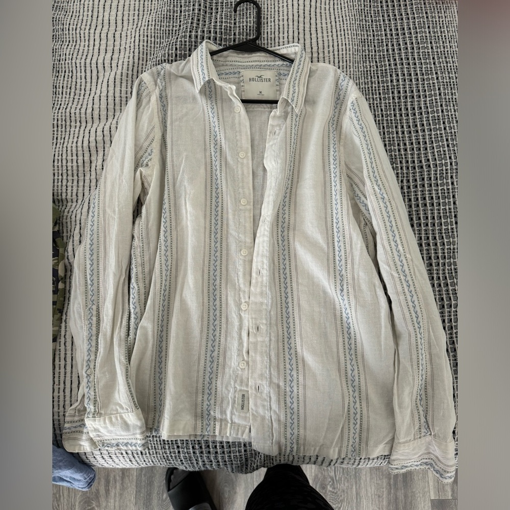 Hollister men’s shirt
